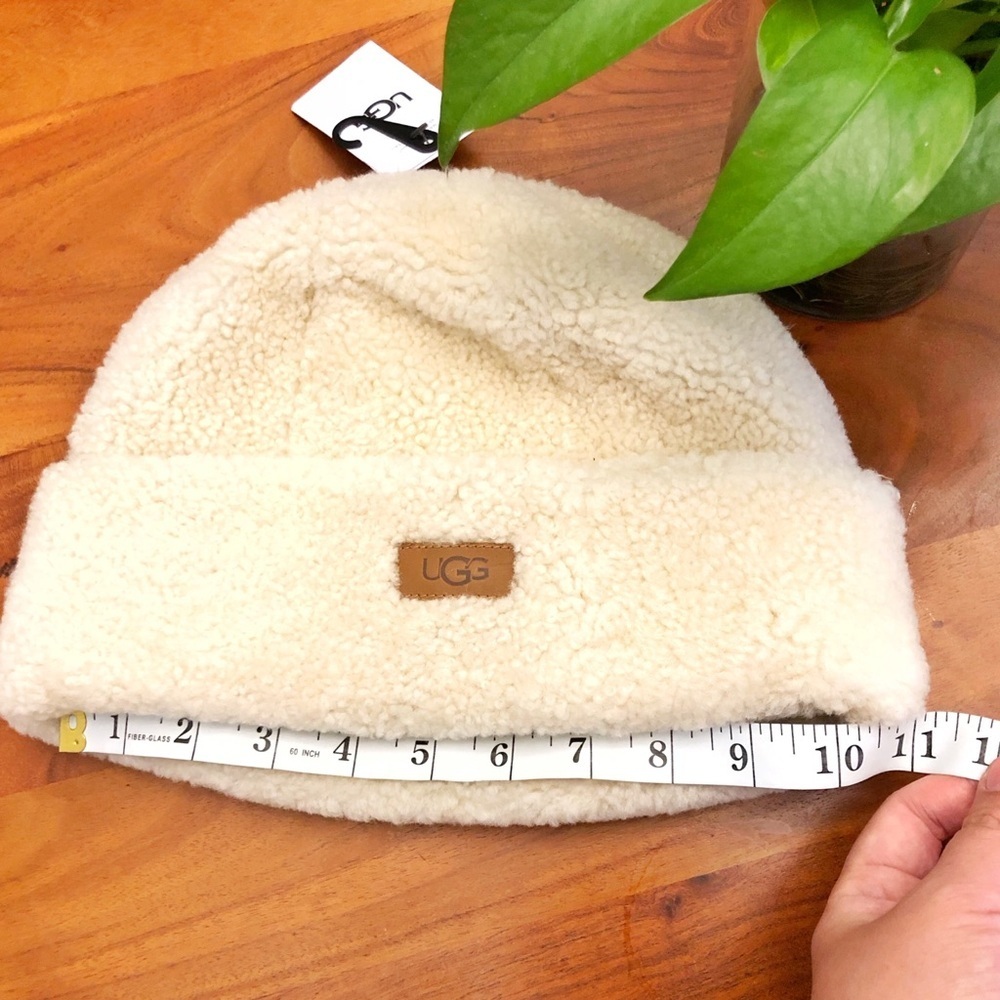 NWT UGG Genuine Sheepskin Cuff Winter Hat Waterproof Curly Shearling Beanie L/XL - Picture 12 of 15